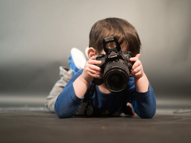 Quale macchina fotografica scegliere per un bambino?