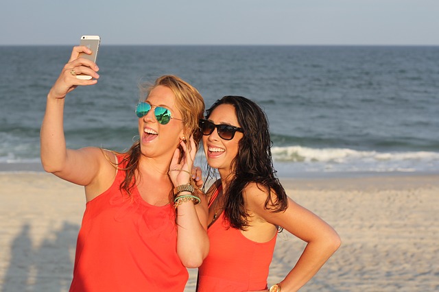 Come fare selfie perfetti per  migliorare i tuoi profili social